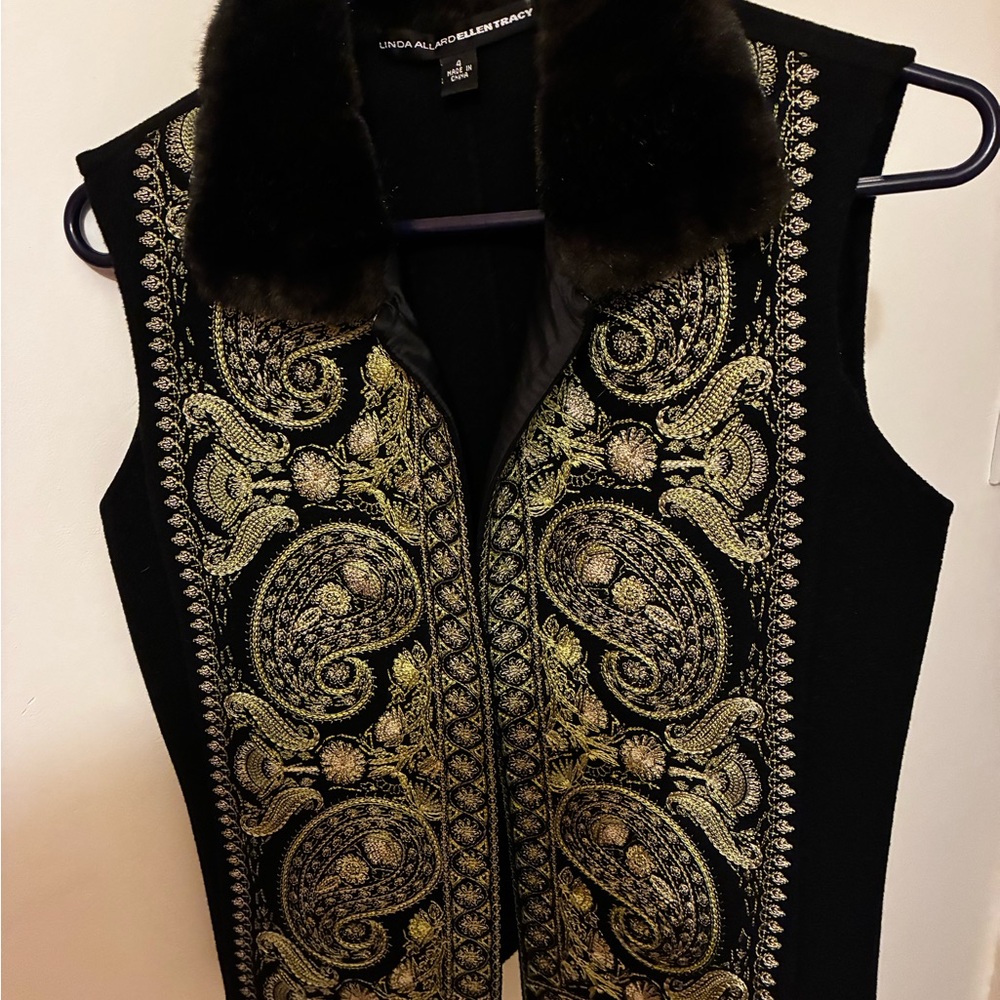 Women’s Ellen Tracy Black Vest with Gold Embroidery US 4